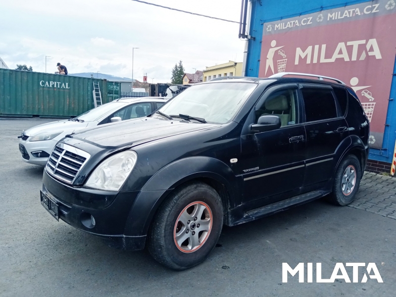 SSANGYONG REXTON 2.7 D 2006 na náhradní díly 1