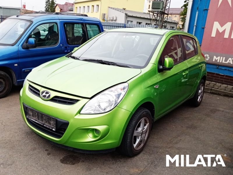 HYUNDAI i20 1.4 D 2010 na náhradní díly 1