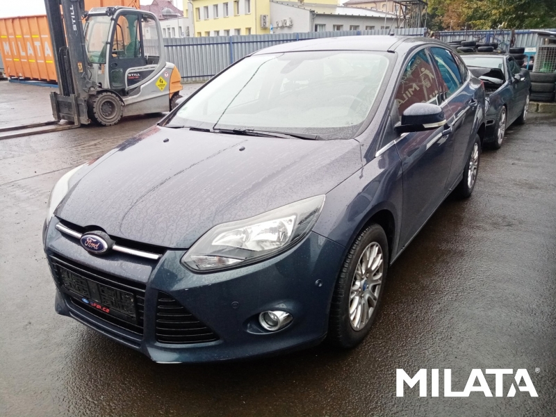 FORD FOCUS 1.6 2011 na náhradní díly 1