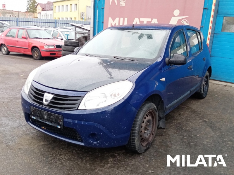 DACIA SANDERO 1.4 2009 na náhradní díly 1