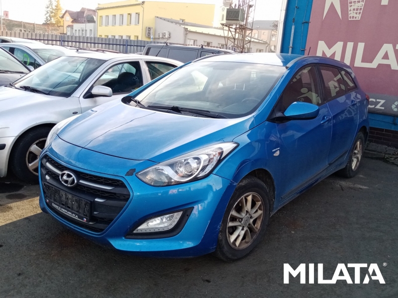 HYUNDAI i30 1.6 2017 na náhradní díly 1