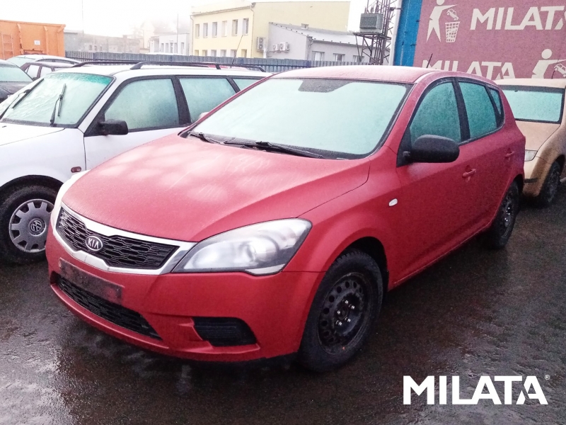 KIA CEED 1.4 2010 na náhradní díly 1