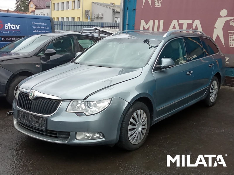 ŠKODA SUPERB 2 2.0 D 2010 na náhradní díly 1
