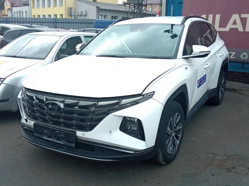 HYUNDAI TUCSON 1.6 CRDI HYBRID 2020 na náhradní díly 1