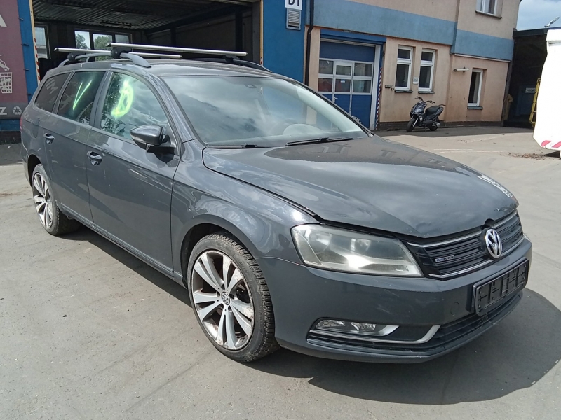 VOLKSWAGEN PASSAT VARIANT 1.6 D 2012 na náhradní díly 1