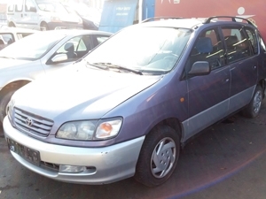 TOYOTA PICNIC COMBI 2.0 1998 na díly