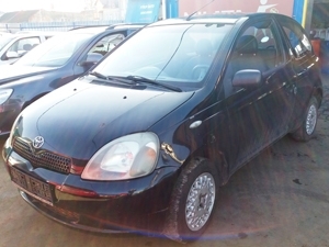 TOYOTA YARIS 1.0 50 kW 2000 na díly