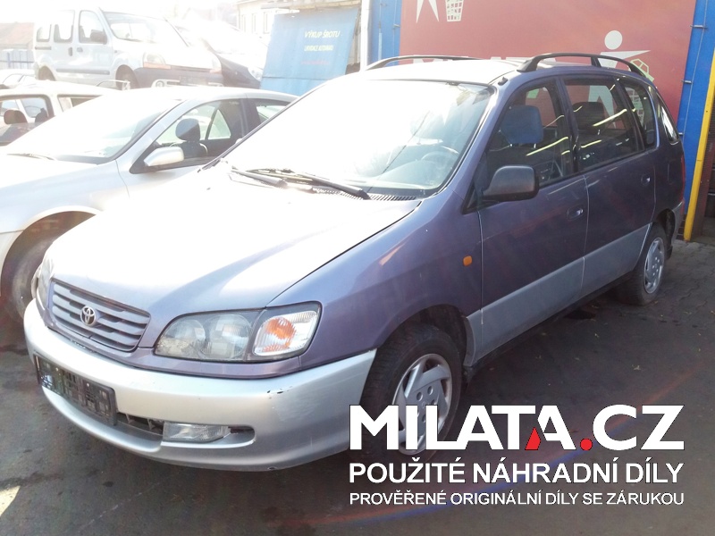 TOYOTA PICNIC COMBI 2.0 1998 na díly - levné náhradní díly z autovrakoviště