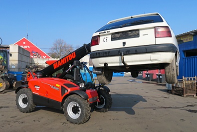 Odvoz a výkup autovraků k eko likvidaci Stroj Manitou