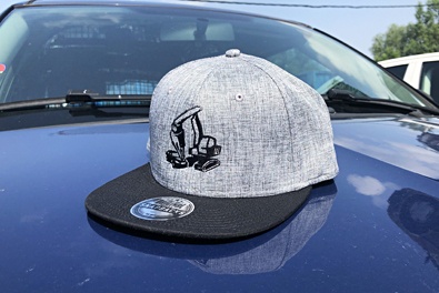 Čepice snapback Milata car scrap grey Čepice snapback Milata car scrap grey